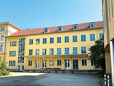 P26-03-023: Straße der Republik 26
		15890 Eisenhüttenstadt