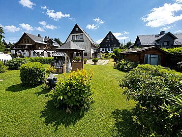 S26-03-054: Waldstraße 3
							08248 Klingenthal