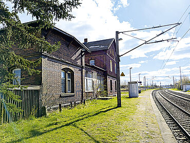 S23-02-052: Am Bahnhofsberg 15
							04749 Jahnatal