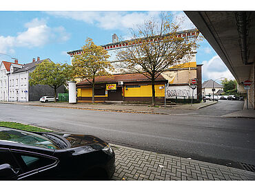 W19-04-043: Bahnhofstraße 67
							44866 Bochum