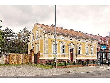 D26-02-060: Lindenstraße 1
							14532 Stahnsdorf