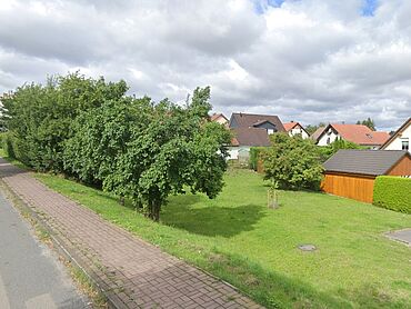 I26-15-001: Am  Sportplatz sdl. Nr. 18 
		06682 Teuchern