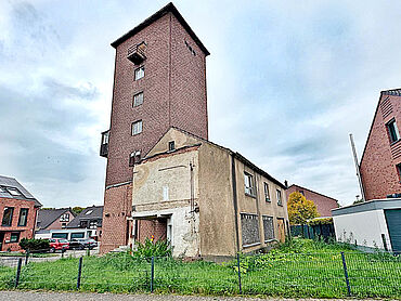 P26-02-006: am Schiefers Grund 17
							40764 Langenfeld
