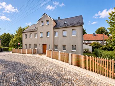 S26-04-020: Niederdorfstraße 34
							02708 Schönbach