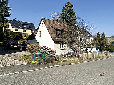 S22-02-051: Bergstraße 16
	08132 Mülsen