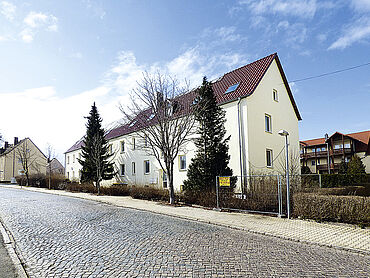S21-02-004: Ernst-Thälmann-Straße 28, 30
							06729 Elsteraue