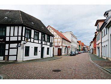 P26-03-019: Lange Straße 18
							39539 Havelberg