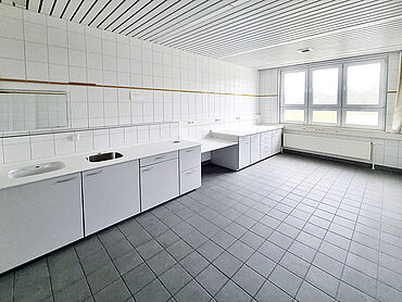 D24-04-015: Lützowstraße 1
							17153 Stavenhagen
