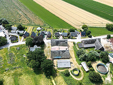 N26-03-028: Dorfstraße 60
							25371 Seestermühe