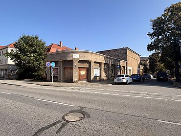 S26-04-001: Pirnaer Straße 3
							01809 Heidenau