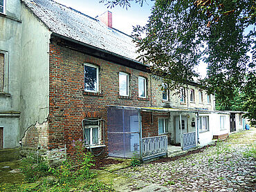 P26-03-015: Grauer Hof 3, 4, 5, Brennhof 1, 2, Rittergut
							39393 Am Großen Bruch