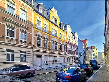 S26-04-071: Hospitalstraße 28
							06712 Zeitz