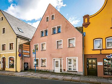 S26-04-010: Ziegenbalgplatz 3
							01896 Pulsnitz