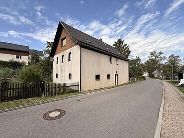 S26-04-045: Dorfstraße 54
							08289 Schneeberg