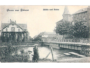N26-03-008: Bahnhofstraße 3
							18246 Bützow