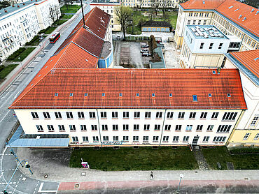 P26-03-023: Straße der Republik 26
							15890 Eisenhüttenstadt